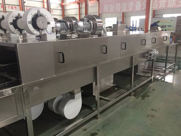 大托盤、吸塑盤清洗烘干機(jī)